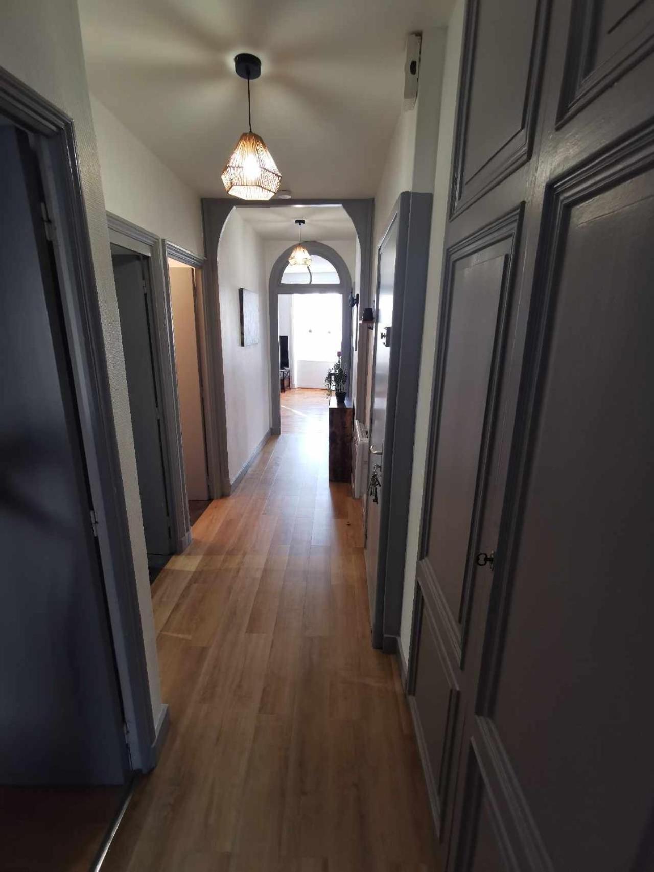 Bel Appartement De 1 A 7 Personnes Ambert Esterno foto