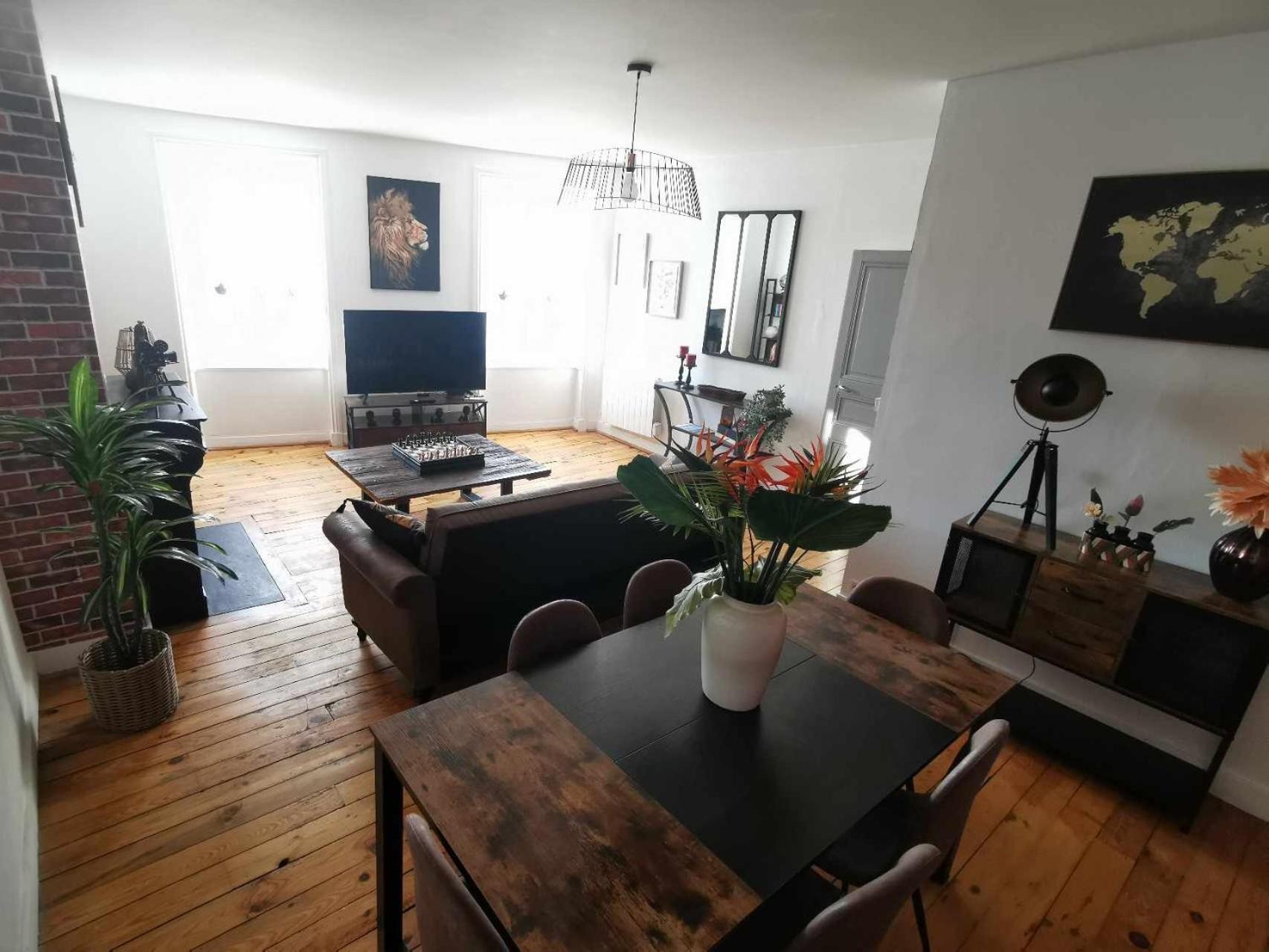 Bel Appartement De 1 A 7 Personnes Ambert Esterno foto