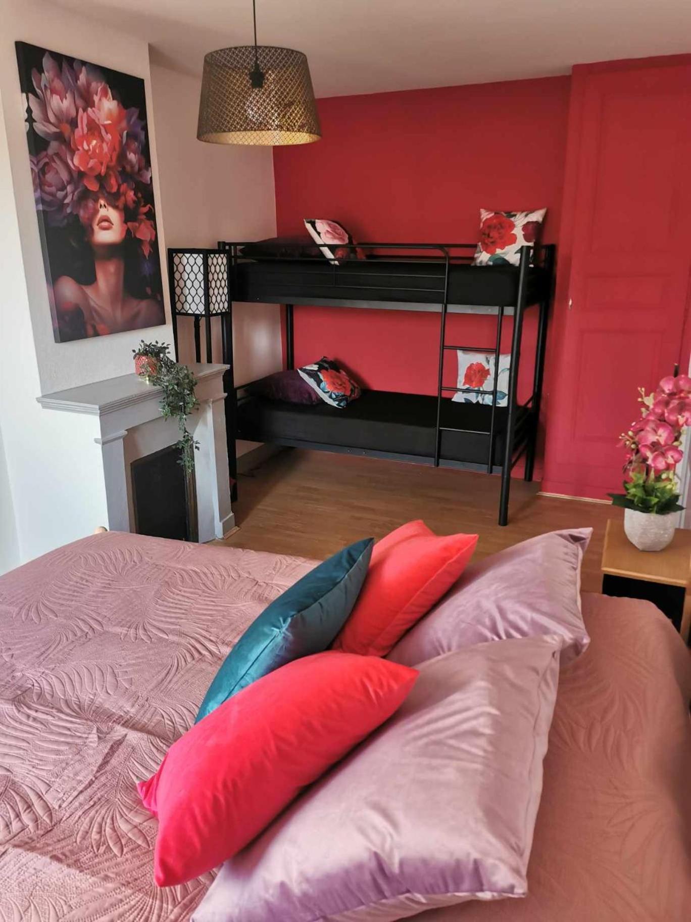 Bel Appartement De 1 A 7 Personnes Ambert Esterno foto