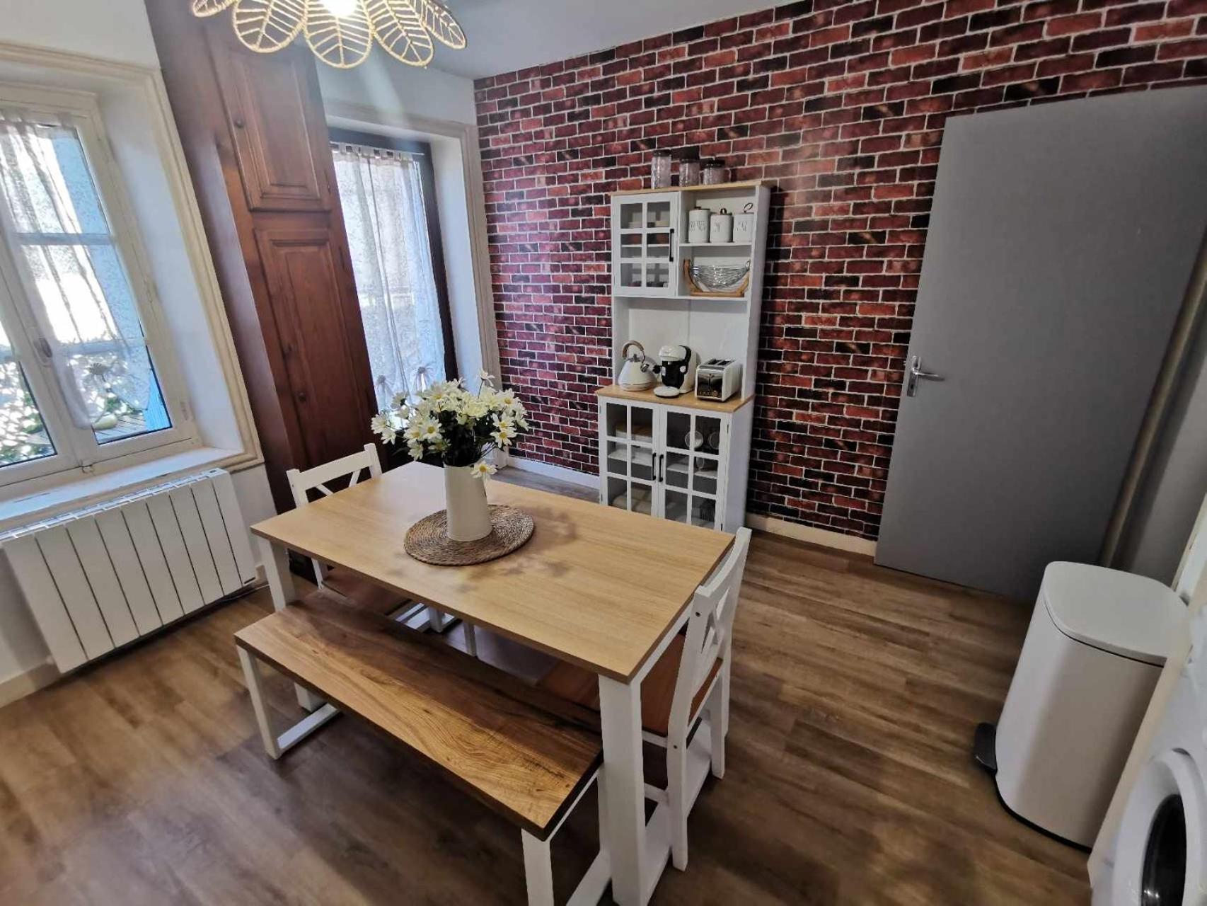 Bel Appartement De 1 A 7 Personnes Ambert Esterno foto